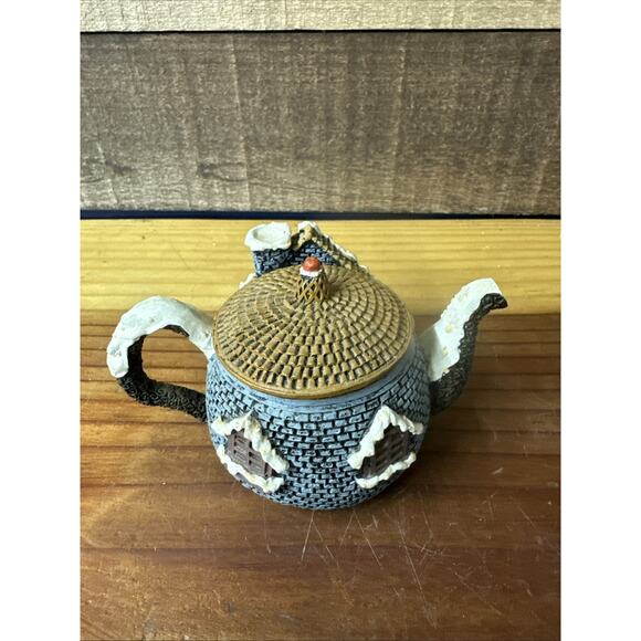 Hometown Teapot Cottages Gingerbread Christmas Miniature Village - Picture 3 of 7